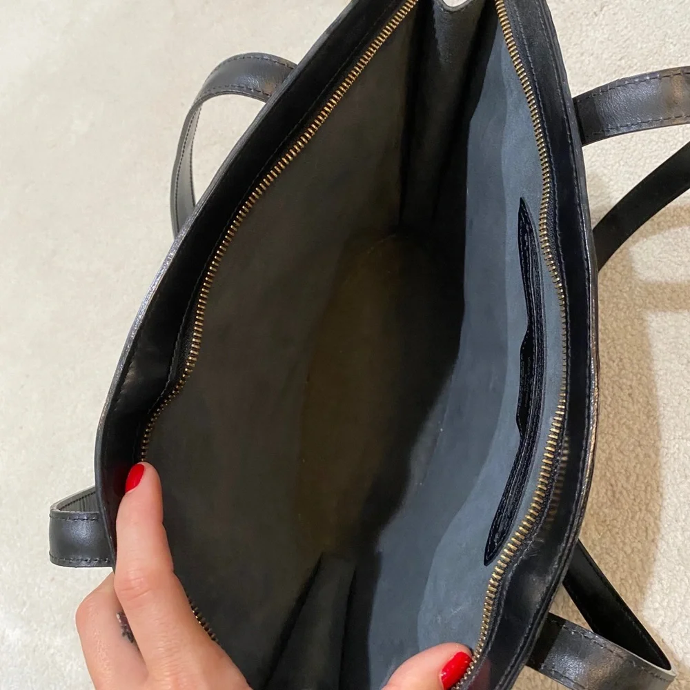 Authentic Epi Black LV Bag - Picture 6 of 9